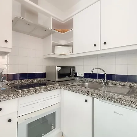 Sarah's - Playa Fanabe