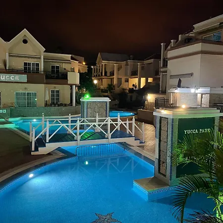 Sarah's - Playa Fanabe