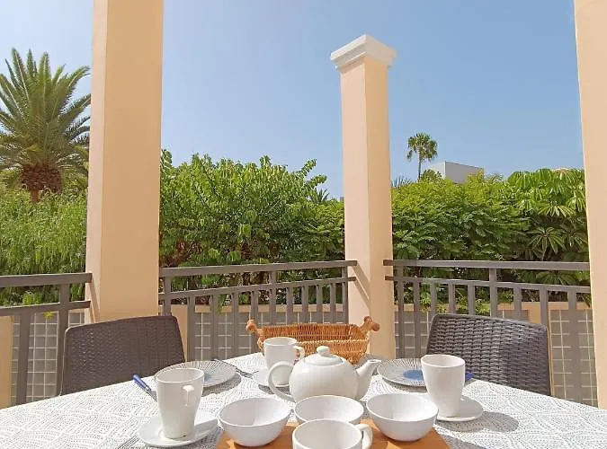 Sarah's - Playa Fanabe Apartment