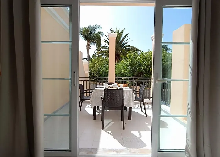 Sarah's - Playa Fanabe Адехе