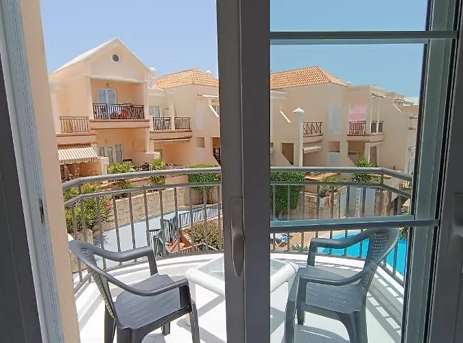 Sarah's - Playa Fanabe *