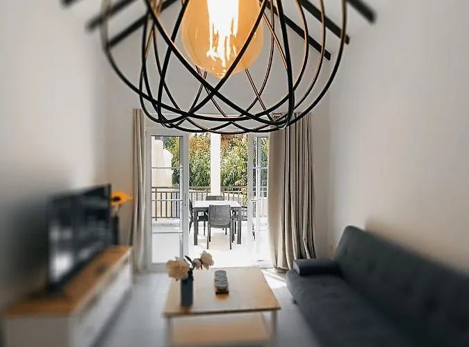 Sarah's - Playa Fanabe Apartment *