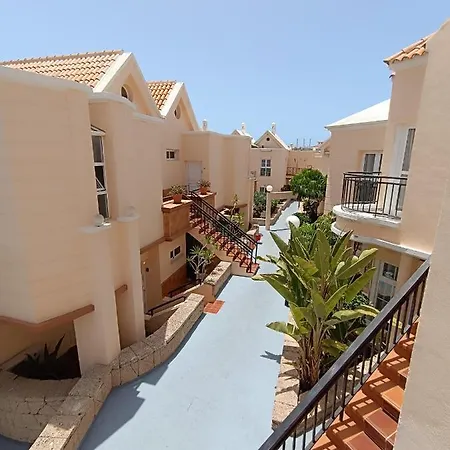 Sarah's - Playa Fanabe *