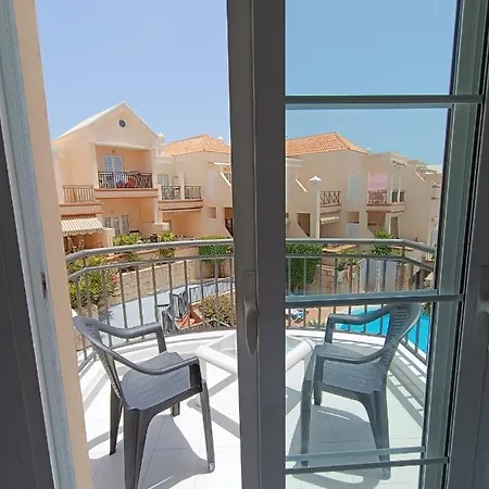 Sarah's - Playa Fanabe *