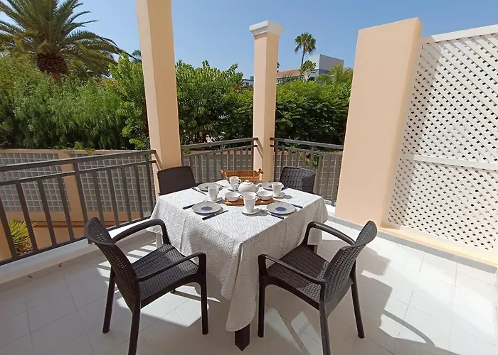 Sarah's - Playa Fanabe Daire