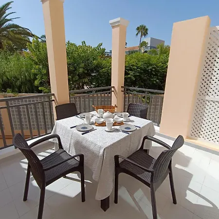 Sarah's - Playa Fanabe شقة